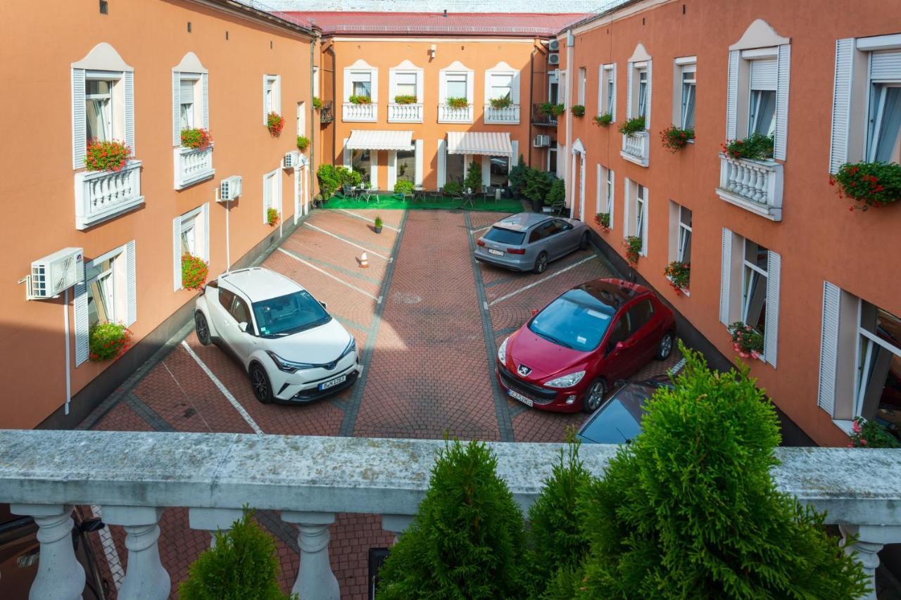 Hotel Wenecki Częstochowa Екстериор снимка