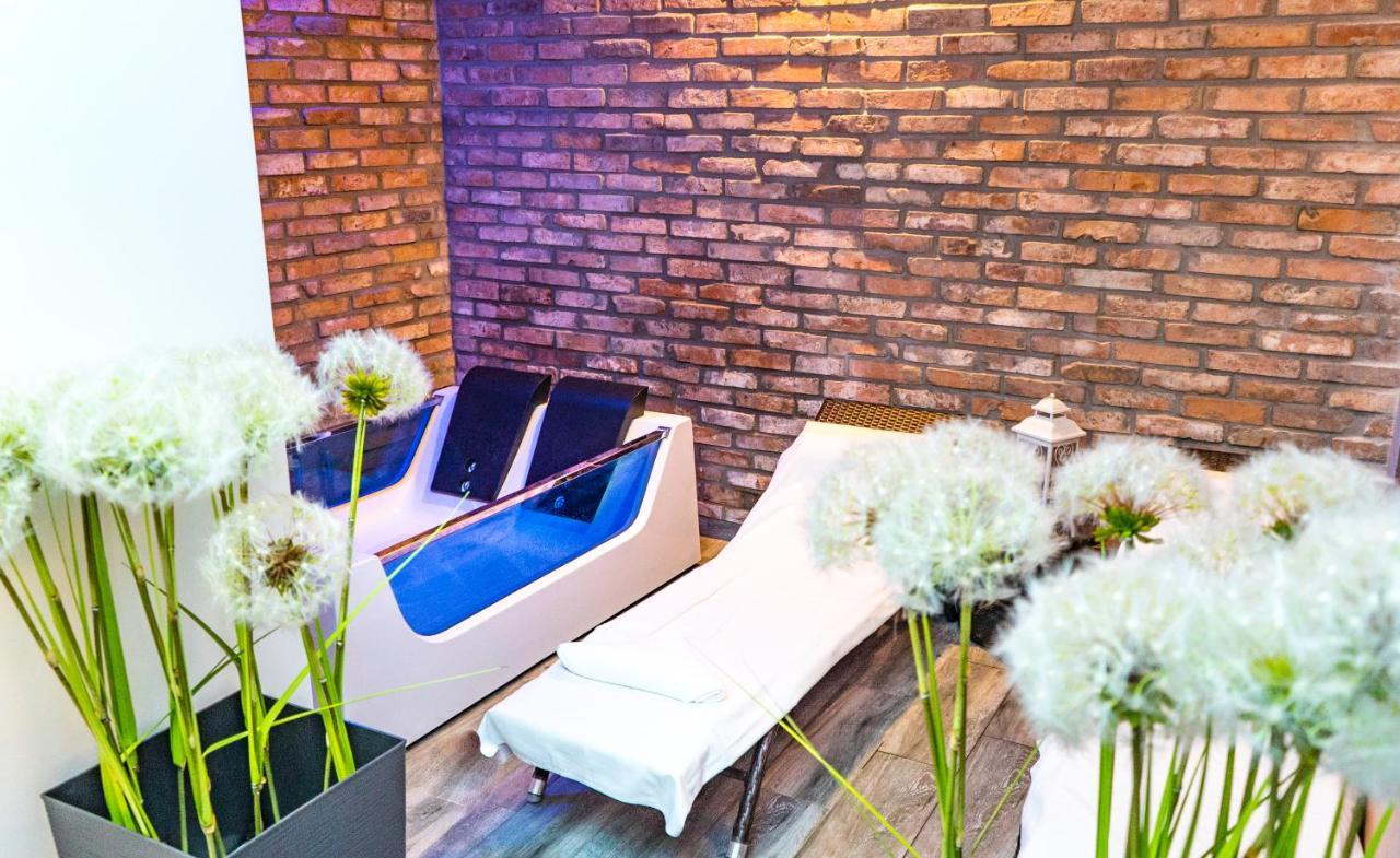 Hotel Wenecki Częstochowa Екстериор снимка