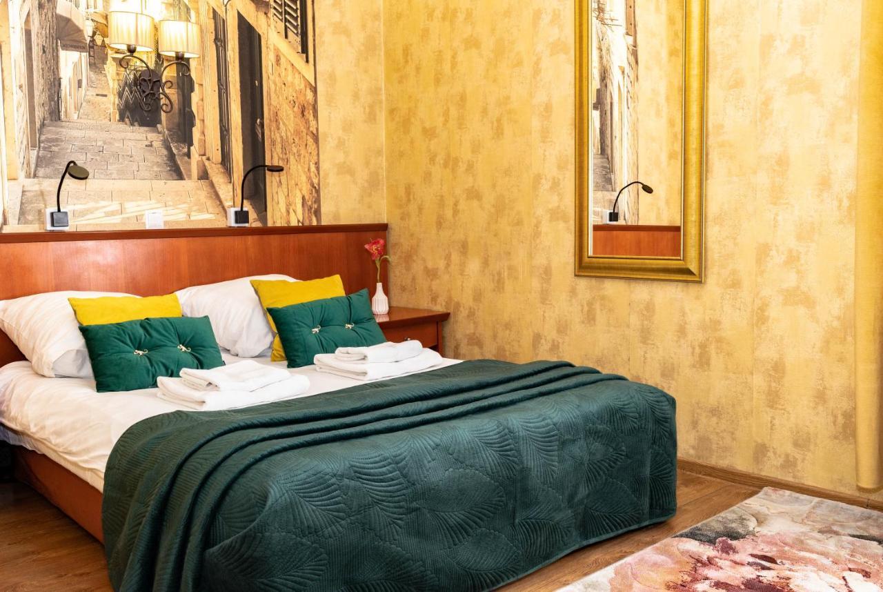 Hotel Wenecki Częstochowa Екстериор снимка
