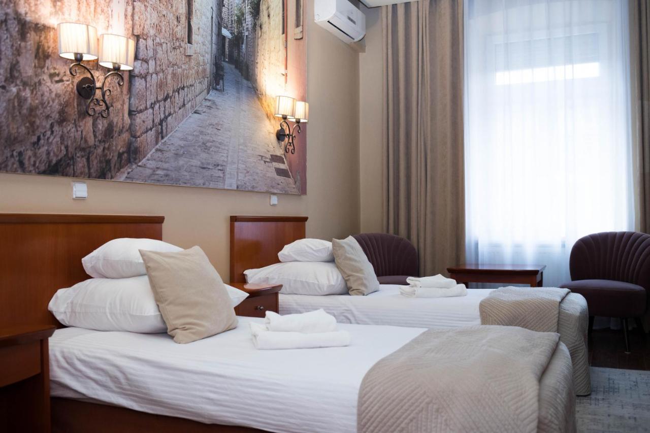 Hotel Wenecki Częstochowa Екстериор снимка